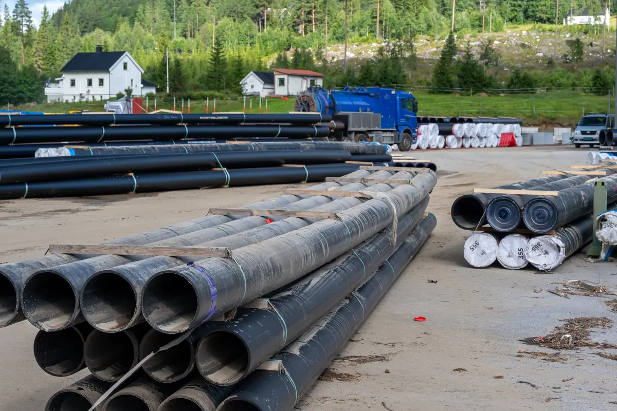 Skitne rør etter ekstremværet Hans